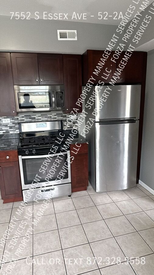 property at 7552 S Essex Ave