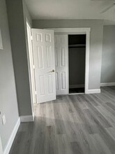 1122 Neptune Dr in Ruskin, FL - Building Photo - Building Photo