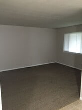 2731 Dorothy Ave NE in Canton, OH - Building Photo - Building Photo