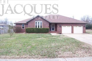 813 Mark St in Willard, MO - Building Photo