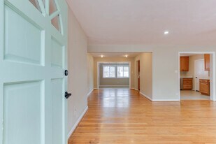 1701 Meredith Rd in Virginia Beach, VA - Building Photo