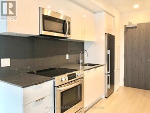 25 Richmond St E in Toronto, ON - Building Photo - Building Photo