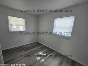 610 E Dunn Ave in Muncie, IN - Building Photo - Building Photo