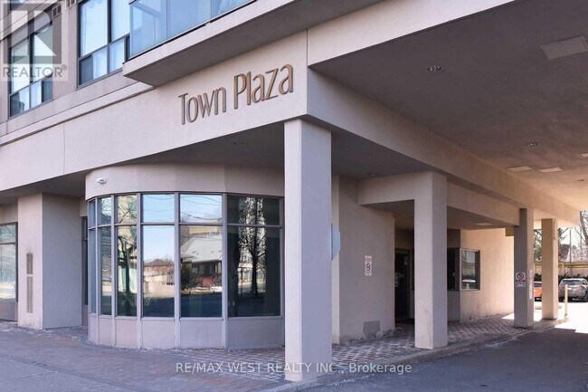935-PH935 Sheppard Ave W in Toronto, ON - Building Photo - Building Photo