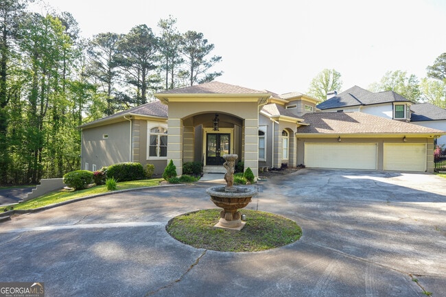 property at 1010 Forest Overlook Dr SW