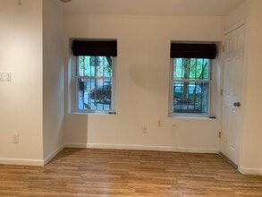 2-24 Grand St in Jersey City, NJ - Building Photo - Building Photo