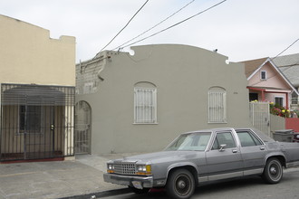 3721 Allendale Ave in Oakland, CA - Building Photo - Building Photo