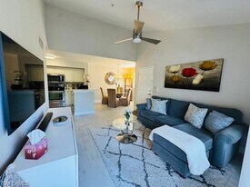 1150 Wildwood Lakes Blvd in Naples, FL - Building Photo