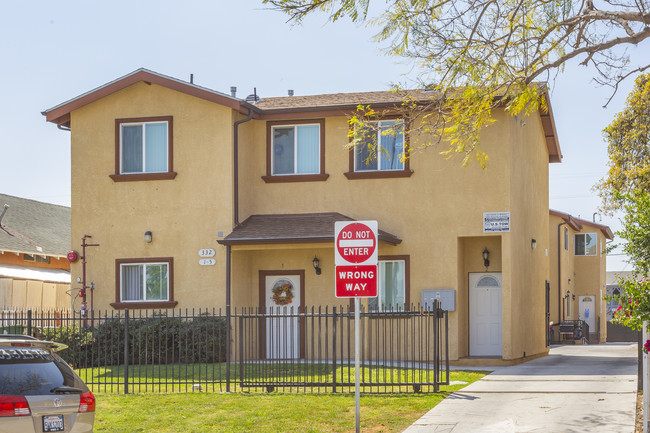 332 E 51st St in Los Angeles, CA - Building Photo - Building Photo