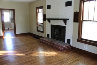 526 E 11th St in Fremont, NE - Building Photo - Building Photo