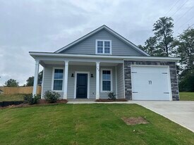 102 Bennett St in Grovetown, GA - Building Photo