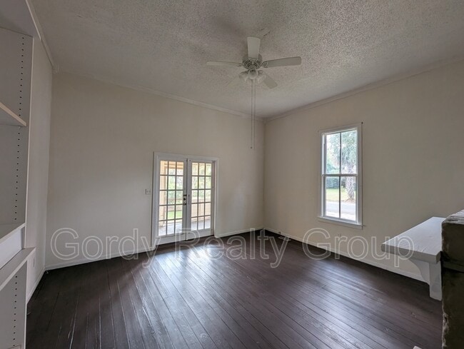 2972 Dickson St in Marianna, FL - Foto de edificio - Building Photo