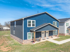The Hill at Usao in Chickasha, OK - Building Photo - Building Photo