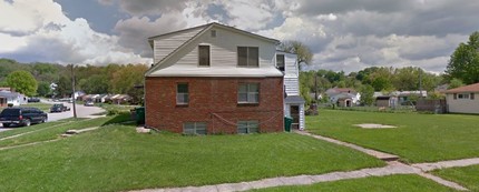 31 Loisel Dr in East St. Louis, IL - Building Photo - Building Photo