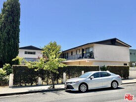 1552 Berkeley St in Santa Monica, CA - Building Photo