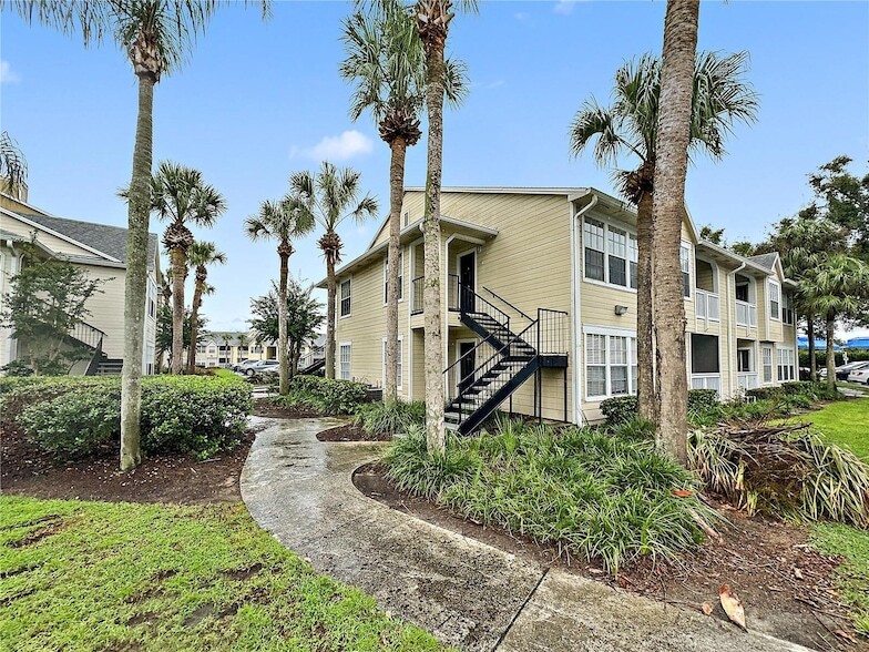 1085 S Hiawassee Rd, Unit 522 in Orlando, FL - Building Photo