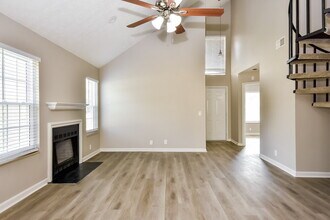 2000 Mansker Dr in Goodlettsville, TN - Building Photo - Building Photo