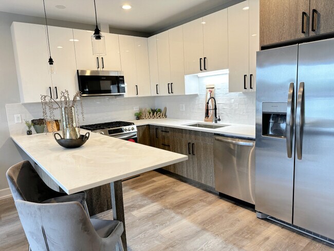 5418 W Belmont Ave in Chicago, IL - Building Photo - Building Photo