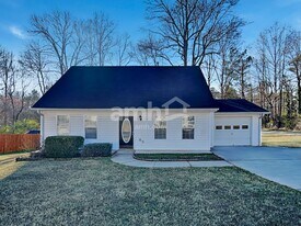 685 Oxford Hall Dr SW in Lawrenceville, GA - Building Photo