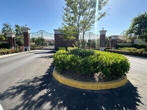 13600 Pixton Ave in Bakersfield, CA - Building Photo - Building Photo