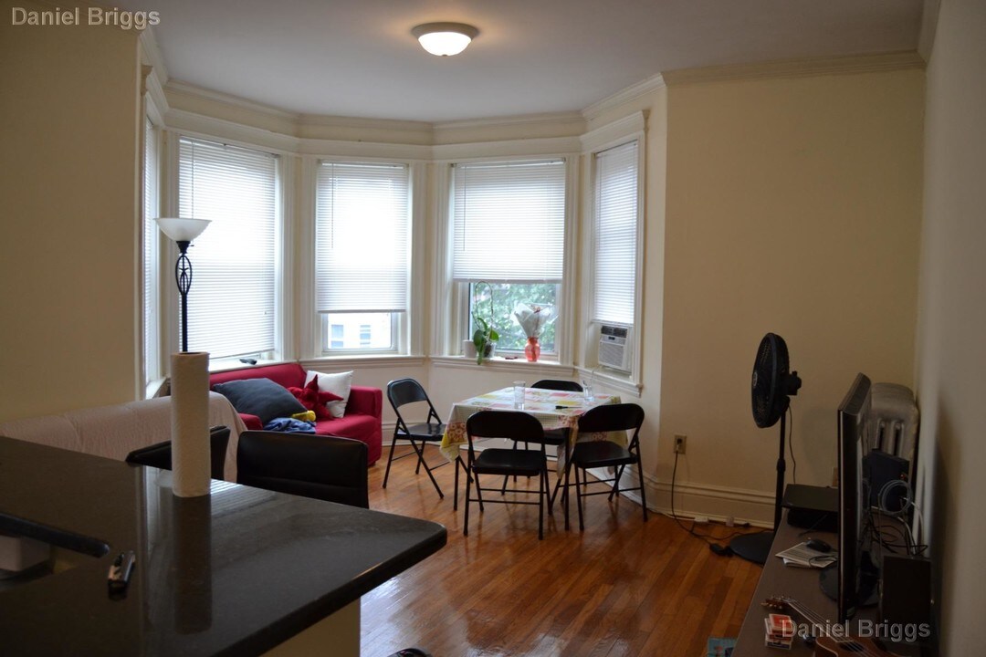 98 Queensberry St-Unit -10A in Boston, MA - Building Photo