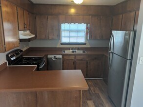 213 S Oak Ave in Sylacauga, AL - Building Photo - Building Photo