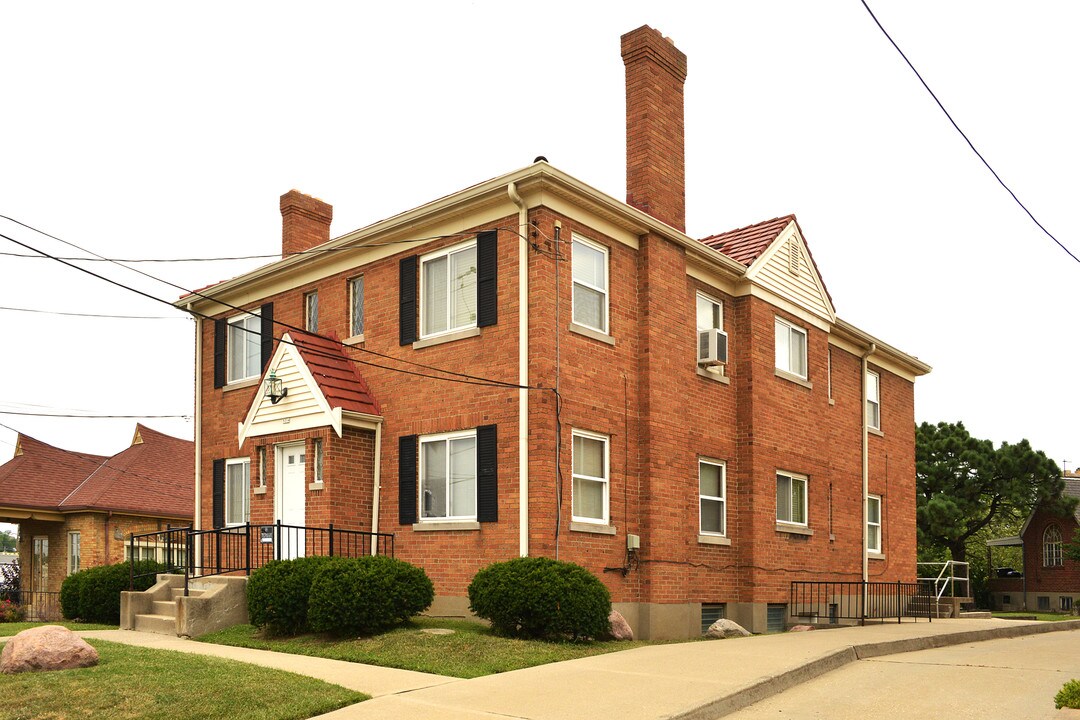 5314 Glenway Ave in Cincinnati, OH - Foto de edificio