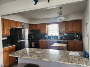 7014 Calvert Ave in Ventnor City, NJ - Building Photo - Building Photo