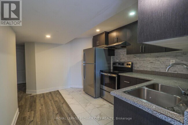 49 Pellegrino Rd in Brampton, ON - Building Photo - Building Photo