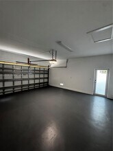 2541 NW 9th St in Fort Lauderdale, FL - Foto de edificio - Building Photo