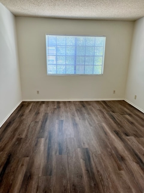 9511 Darby Ave in Northridge, CA - Building Photo - Building Photo