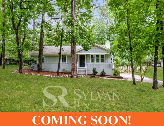 property at 214 Lynnwood Estates Dr