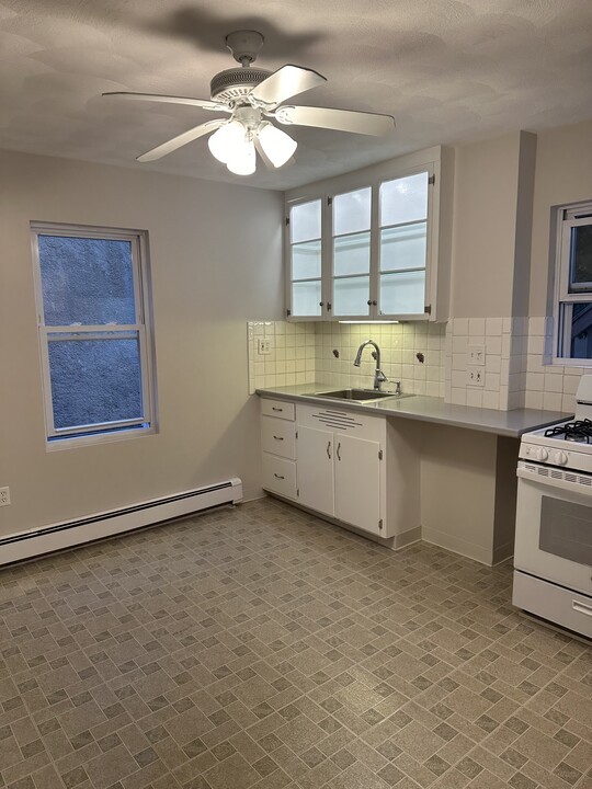 59A Richardson St, Unit Apartment #1 in Wakefield, MA - Foto de edificio