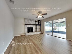 548 Oak Creek Dr in Brandon, FL - Foto de edificio - Building Photo