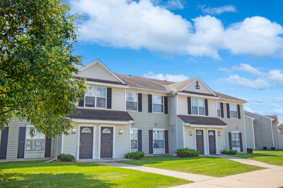 Willow Ridge Apartments in Ypsilanti, MI - Building Photo