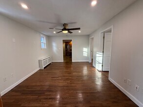 60 Haines St in Medford, MA - Foto de edificio - Building Photo