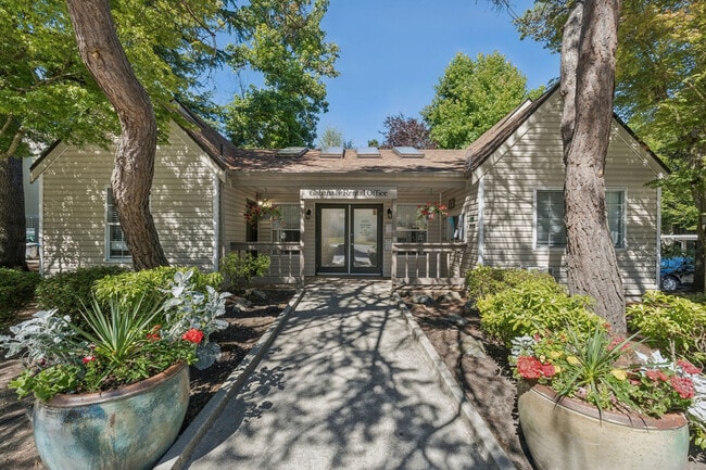 Windstone in Everett, WA - Foto de edificio - Building Photo