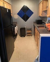 119 Sumner St, Unit 113-44 in Boston, MA - Building Photo - Building Photo