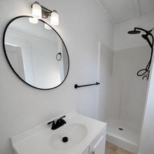 320 W College St in Nacogdoches, TX - Foto de edificio - Building Photo