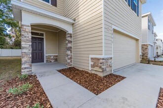4844 SW 51st Wy in Gainesville, FL - Building Photo - Building Photo