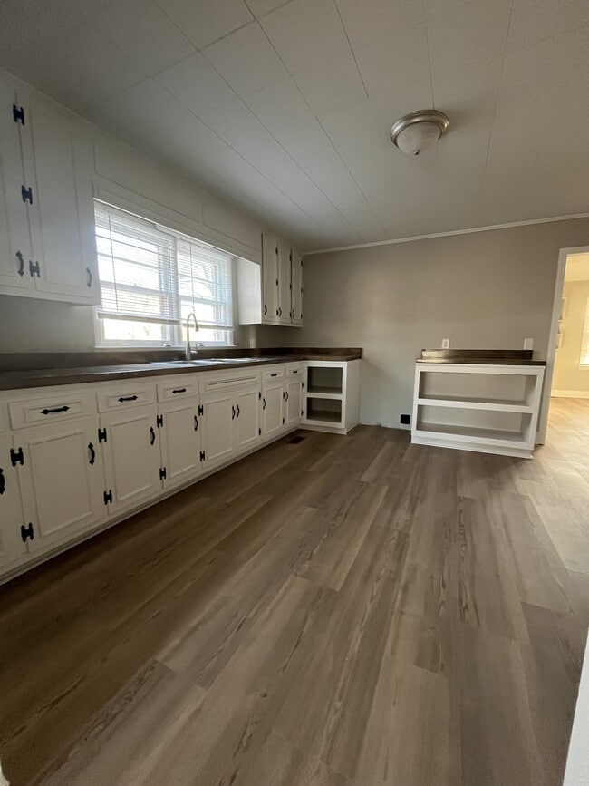 4214 NC-182 in Crouse, NC - Building Photo - Building Photo