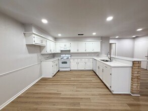 200 N 23rd St in Corsicana, TX - Building Photo - Building Photo