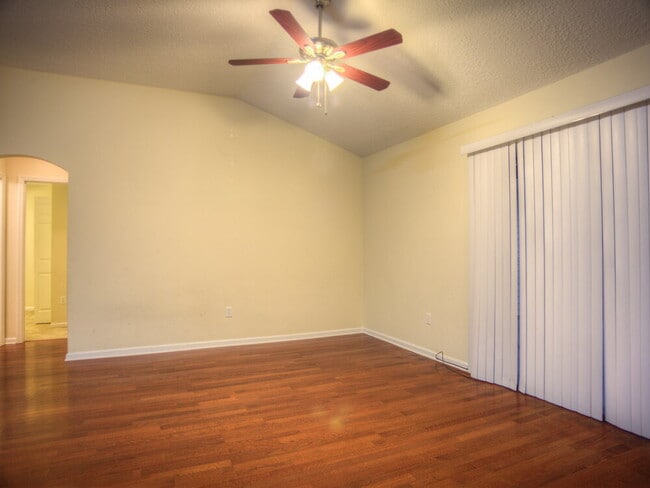 1828 Creekview Dr in Green Cove Springs, FL - Building Photo - Building Photo