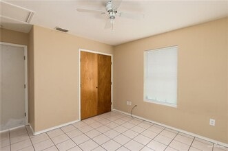 200 RC Champion St in Progreso, TX - Foto de edificio - Building Photo