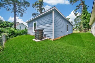 16713 E Ivanhoe St in Montgomery, TX - Building Photo - Building Photo