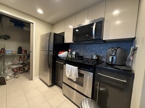 1507-1408 Strathmore Mews in Vancouver, BC - Building Photo - Building Photo