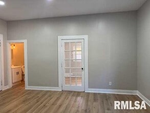 500 S Douglas Ave in Springfield, IL - Building Photo - Building Photo