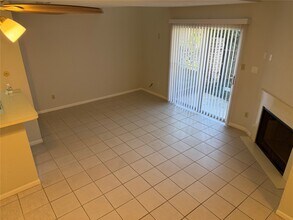 2120 El Paseo St in Houston, TX - Building Photo - Building Photo