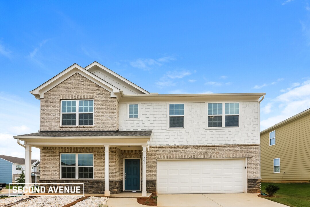 501 Mariposa Ln in Mcdonough, GA - Building Photo