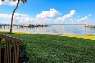 4540 NE Sandpebble Trce in Stuart, FL - Building Photo